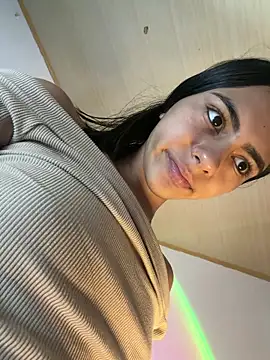Snapshot of LilybethGray chatting on April 12, 10:59 pm LilybethGray online show from April 12, 10:59 pm