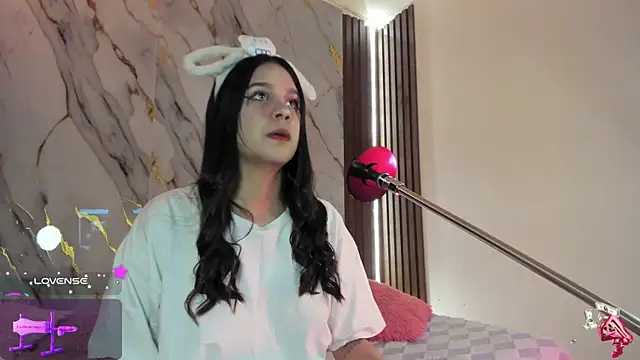 Emmiicute online show from September 25, 10:24 pm