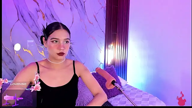 Emmiicute online show from March 27, 8:19 pm