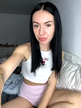 karrr  aaa online show from November 12, 9:25 pm