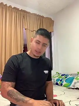 miaftmax online show from February 8, 6:33 pm