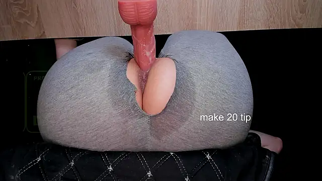 Cameltoe squirt inPants online show from December 7, 4:14 pm