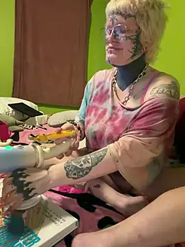 Sixkbunnies online show from July 31, 3:17 am