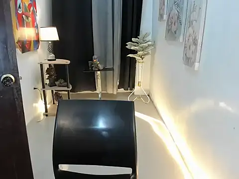 youfavoritedoll online show from June 26, 11:14 am