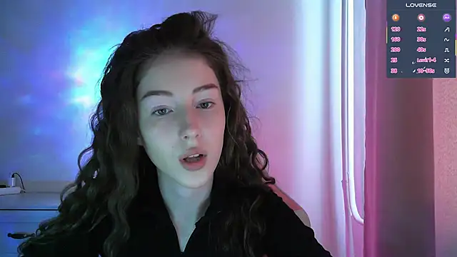 Snapshot of eskatmi chatting on April 27, 2:42 am eskatmi online show from April 27, 2:42 am