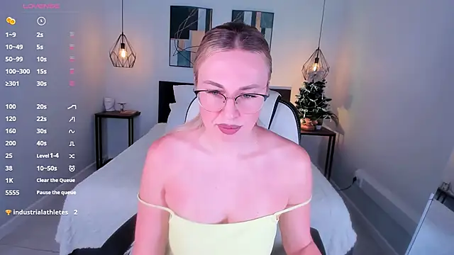 Lexi terele online show from December 15, 6:39 am