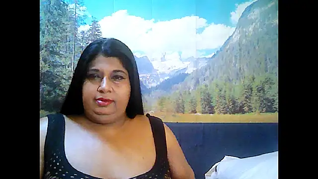 Snapshot of indianhoney694u chatting on September 22, 5:20 am indianhoney694u online show from September 22, 5:20 am
