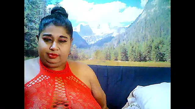 Snapshot of indianhoney694u chatting on October 11, 5:17 am indianhoney694u online show from October 11, 5:17 am