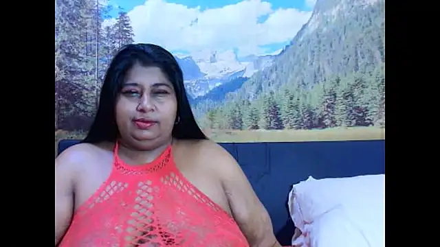 Snapshot of indianhoney694u chatting on December 2, 5:46 am indianhoney694u online show from December 2, 5:46 am