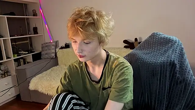 Your avatar online show from September 12, 6:52 pm