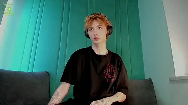 Your avatar online show from July 23, 8:18 pm