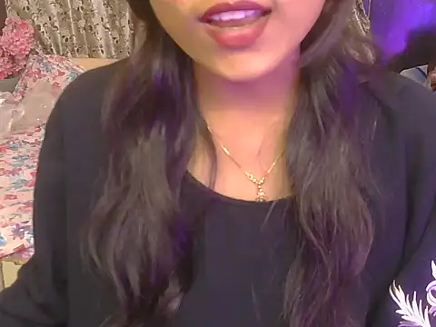 Snapshot of hoty-priya chatting on March 21, 8:19 am hoty-priya online show from March 21, 8:19 am