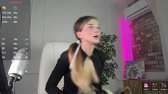 Blessed Molly online show from October 6, 7:28 am