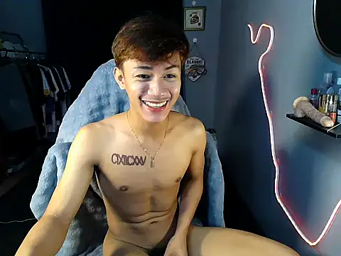 naughtyboyloy 0 online show from June 14, 5:37 pm
