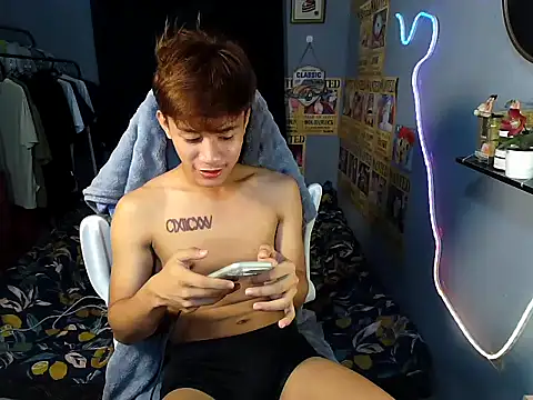 naughtyboyloy 0 online show from July 4, 5:41 pm