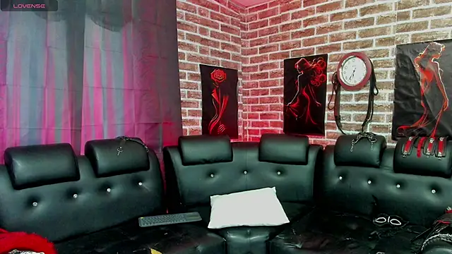 Snapshot of celeste_bdsm1 chatting on September 29, 11:37 am celeste bdsm1 online show from September 29, 11:37 am