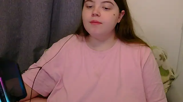 Snapshot of brattyprincessemma chatting on October 31, 7:59 pm brattyprincessemma online show from October 31, 7:59 pm