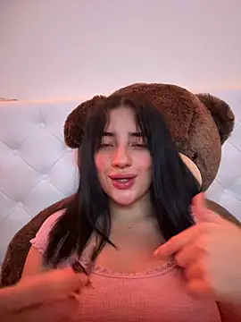 kylie444  online show from February 9, 2:04 am