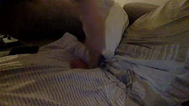 Snapshot of Breezydicksn chatting on November 10, 9:47 pm Breezydicksn online show from November 10, 9:47 pm