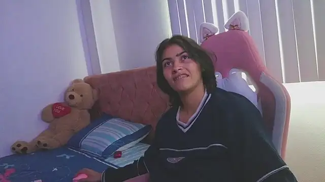 Crystal Star  online show from November 6, 1:23 pm