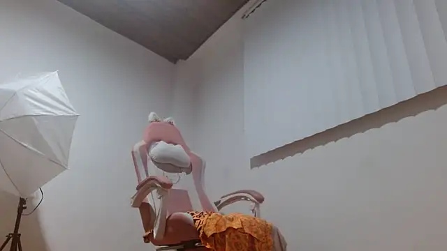 Crystal Star  online show from December 15, 9:57 am