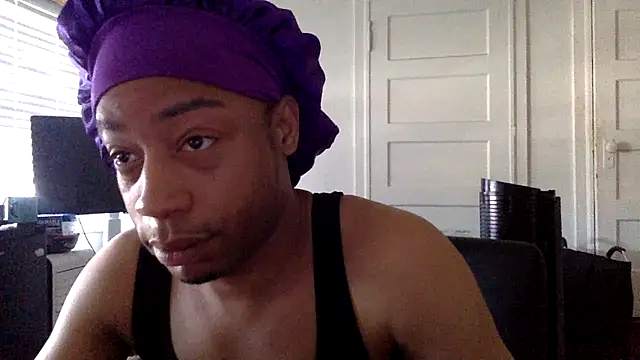 Diodre Benyoon online show from March 8, 11:30 pm