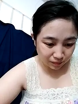 Snapshot of Minn-cute chatting on May 1, 4:17 am Minn-cute online show from May 1, 4:17 am