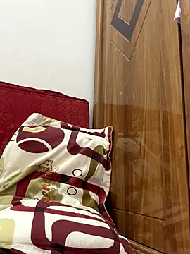 Snapshot of July-Asian chatting on October 8, 10:35 am July-Asian online show from October 8, 10:35 am