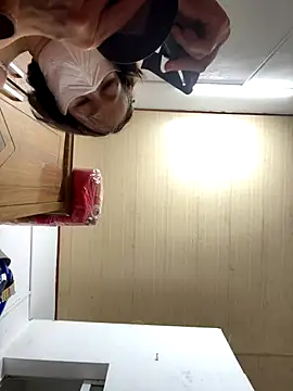 Snapshot of July-Asian chatting on October 10, 12:59 pm July-Asian online show from October 10, 12:59 pm