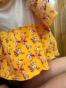 Snapshot of July-Asian chatting on October 15, 5:40 am July-Asian online show from October 15, 5:40 am