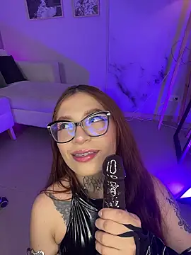 Snapshot of dreamleah_ chatting on March 20, 12:26 am dreamleah online show from March 20, 12:26 am