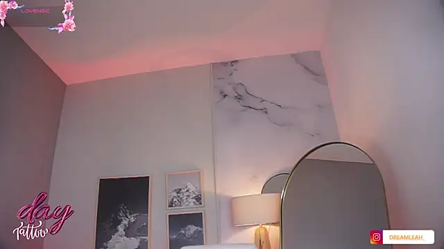 Snapshot of dreamleah_ chatting on July 17, 10:36 pm dreamleah online show from July 17, 10:36 pm