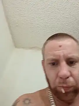 Snapshot of Clarkodile95 chatting on June 26, 7:18 pm Clarkodile95 online show from June 26, 7:18 pm