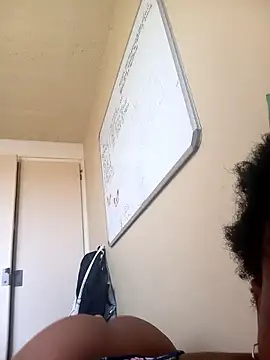 Snapshot of Freakysluttt chatting on September 22, 11:01 am Freakysluttt online show from September 22, 11:01 am