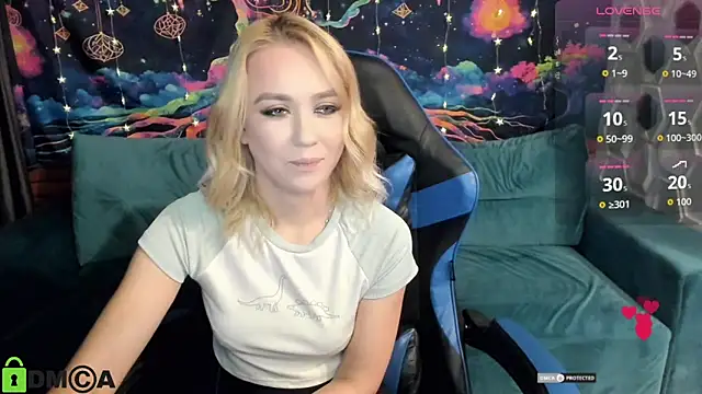 CrystalGirl99 online show from December 22, 7:38 am