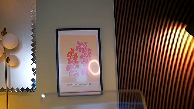 Snapshot of MayaHipnoteyes chatting on October 25, 6:13 pm MayaHipnoteyes online show from October 25, 6:13 pm