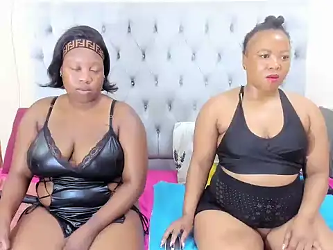 Snapshot of BustyBoobs97 chatting on November 10, 4:17 pm BustyBoobs97 online show from November 10, 4:17 pm