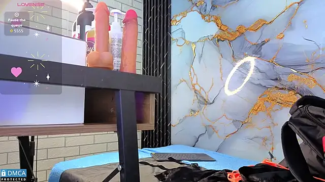 nena cupcake  online show from November 26, 11:11 am