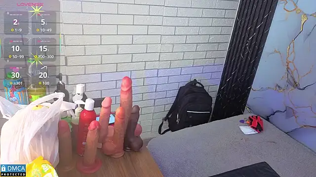 nena cupcake  online show from December 20, 11:06 am