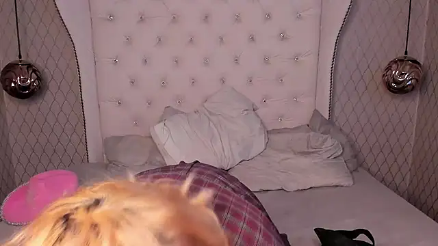 Snapshot of OliIverr22 chatting on October 28, 12:09 pm OliIverr22 online show from October 28, 12:09 pm