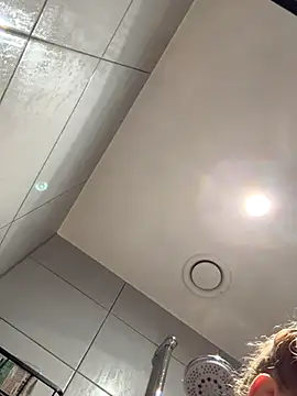 Chloemillerrxx online show from September 15, 12:16 pm