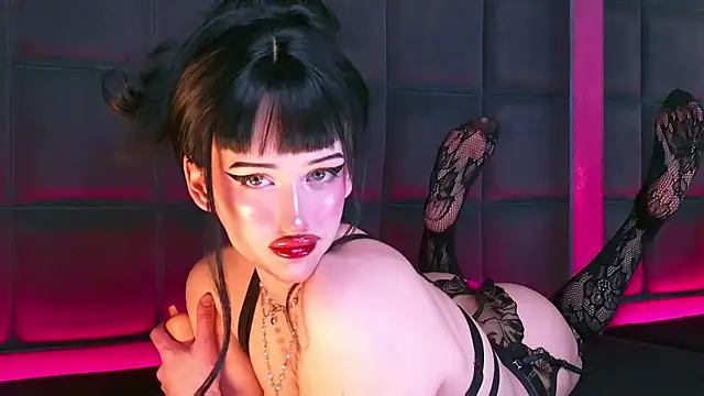 RoxyKyper online show from December 3, 3:43 pm