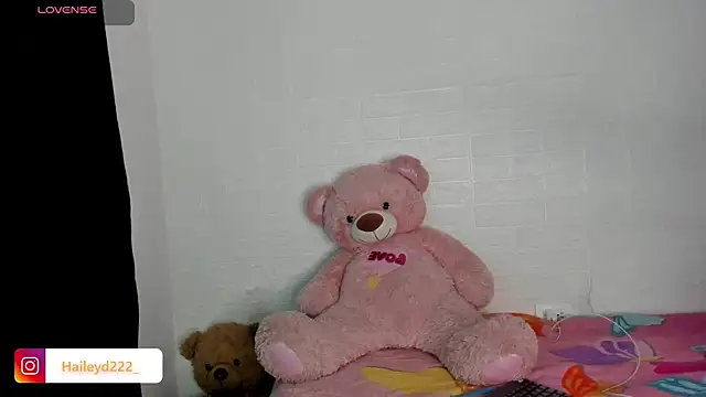 HaileyDuke online show from June 3, 2:25 am