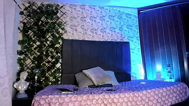 luciana valentina online show from October 3, 11:02 pm