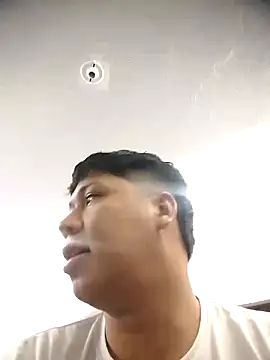 Milky lea online show from October 15, 9:15 pm