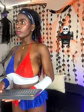 Snapshot of MorenaLush_Eup chatting on October 28, 4:05 am MorenaLush Eup online show from October 28, 4:05 am