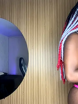 Snapshot of MorenaLush_Eup chatting on November 5, 3:28 am MorenaLush Eup online show from November 5, 3:28 am