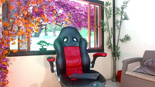 Juliette Miel online show from October 10, 8:57 am