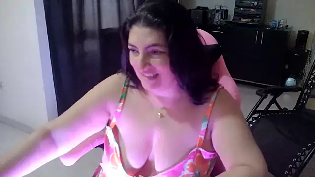 lina maria99 online show from May 6, 4:23 pm