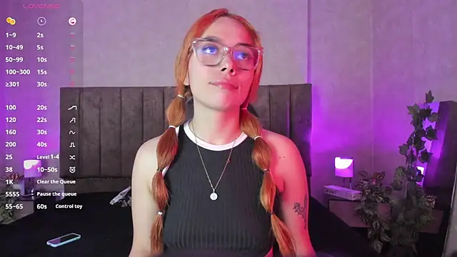 LanaMills  online show from September 26, 5:00 am